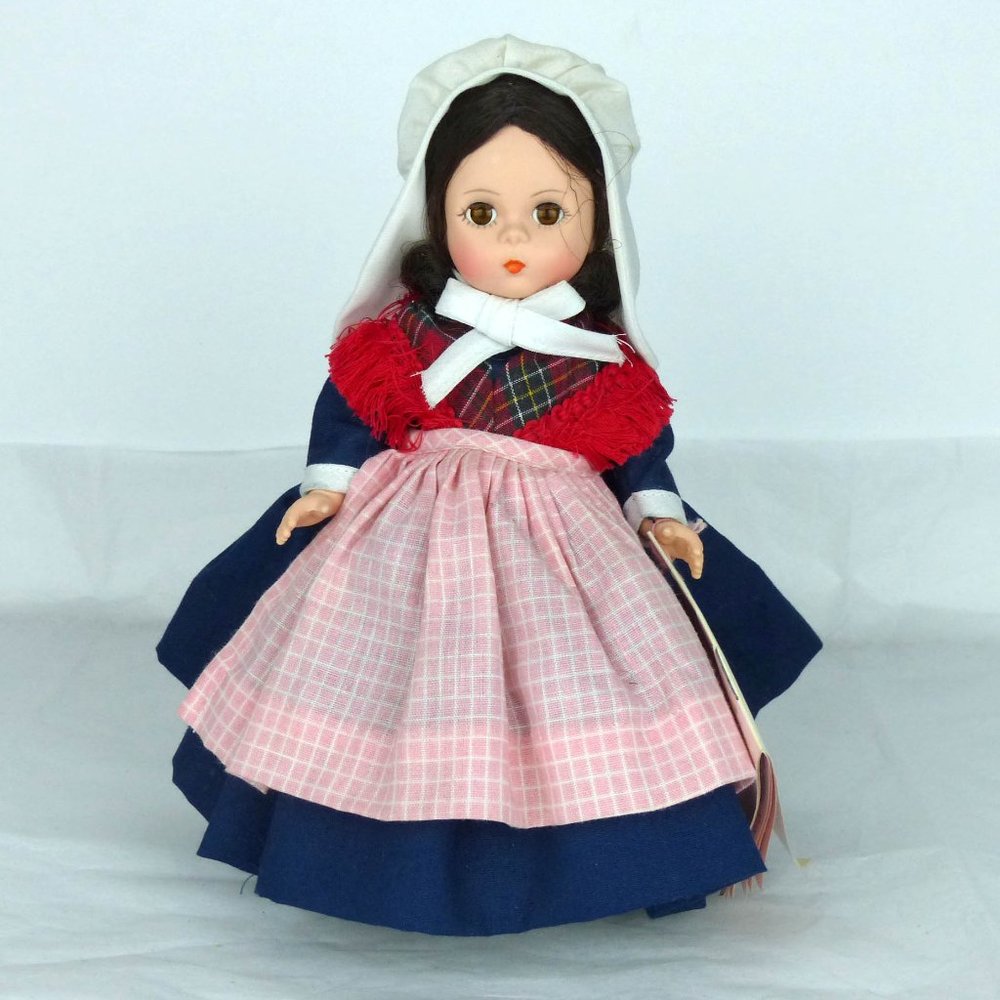 Madame Alexander Belgium 8" Doll 562 Dark Blue Dress International  VTG 1986